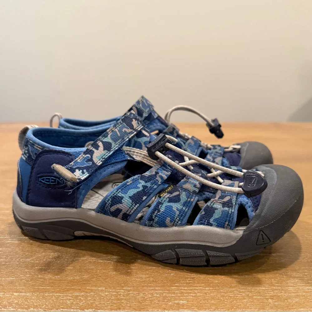 Keen Newport H2 Kids Water Shoes Quick Dry Hook‎ & Loop Camo/Bright Cobalt Sz 4
